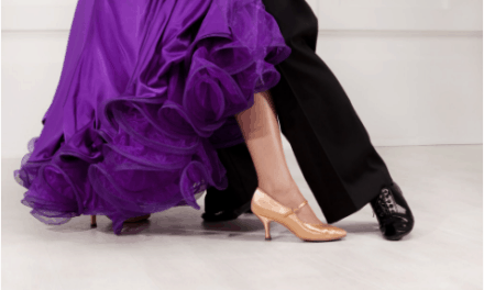 What to Expect on Your First Ballroom Dance Lesson (2021)